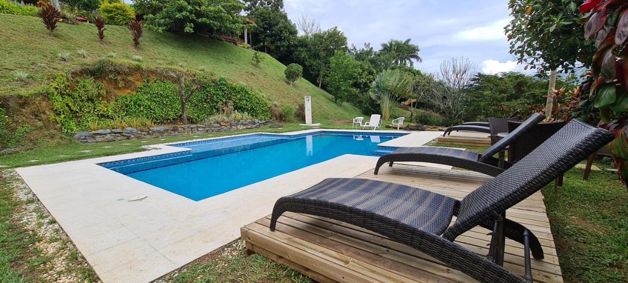 Finca Hotel Tierra Verde Girardota Zewnętrze zdjęcie